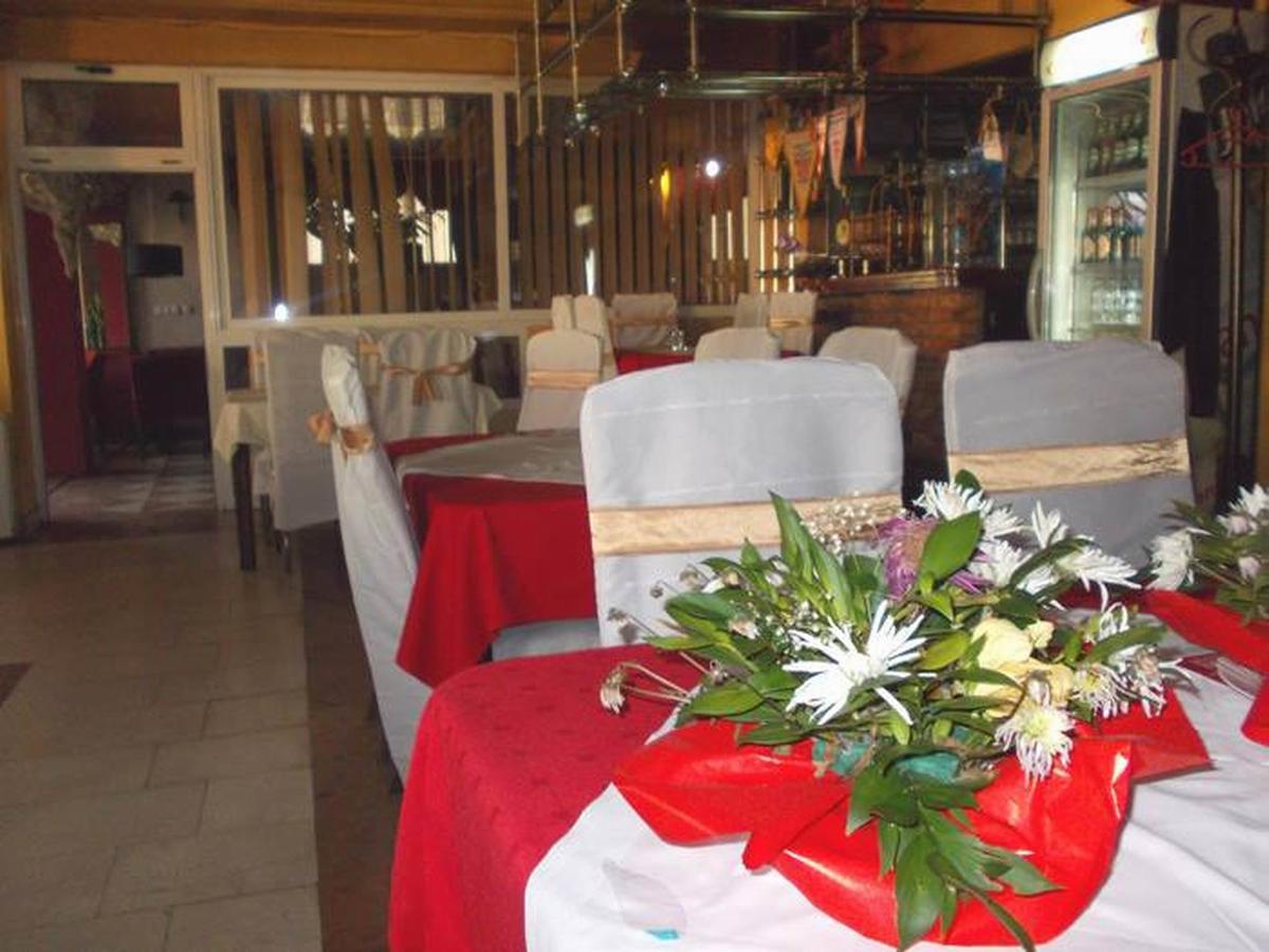 Jet Star Motel Zivinice Екстериор снимка