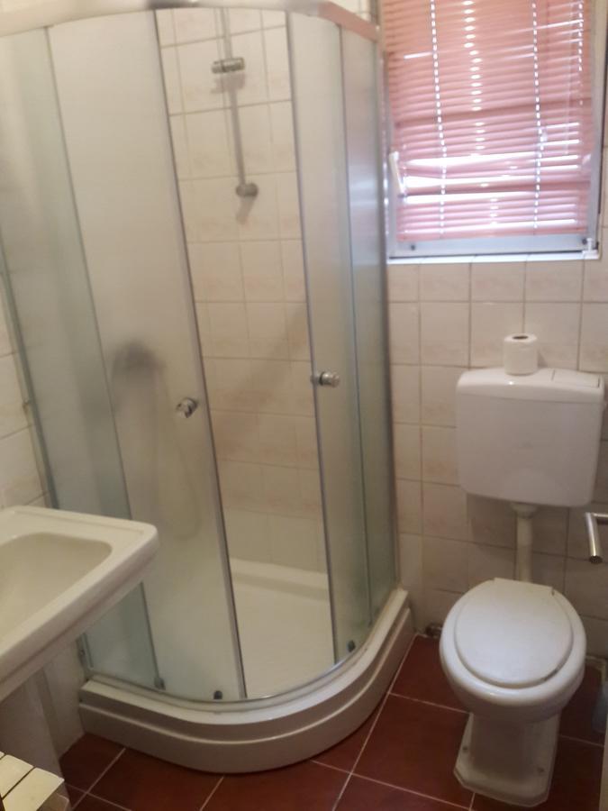 Jet Star Motel Zivinice Екстериор снимка
